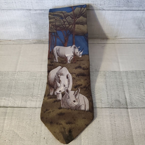 World Wildlife Fund Endangered Rhinoceros Men's Necktie - Picture 1 of 8